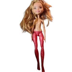 Mattel Ever After High Epic Winter Ashlynn Ella Doll